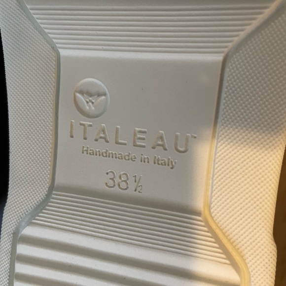 ITALEAU Wedge Suede Sneakers Taupe Size 8.5 says 8 but fits like 8.5.- t - Picture 8 of 9